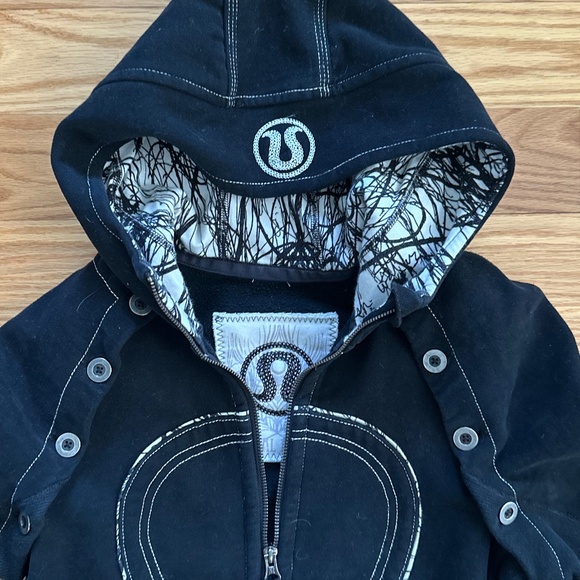 Lululemon Special Edition Scuba Hoodie (Detachable Sleeves) - Picture 6 of 16